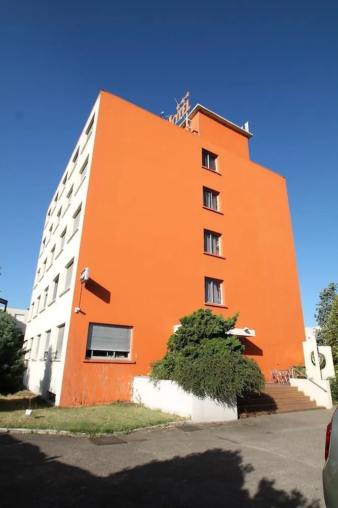 Adonis Lyon Est Hôtel Artys Saint-Priest-en-Jarez 3*,