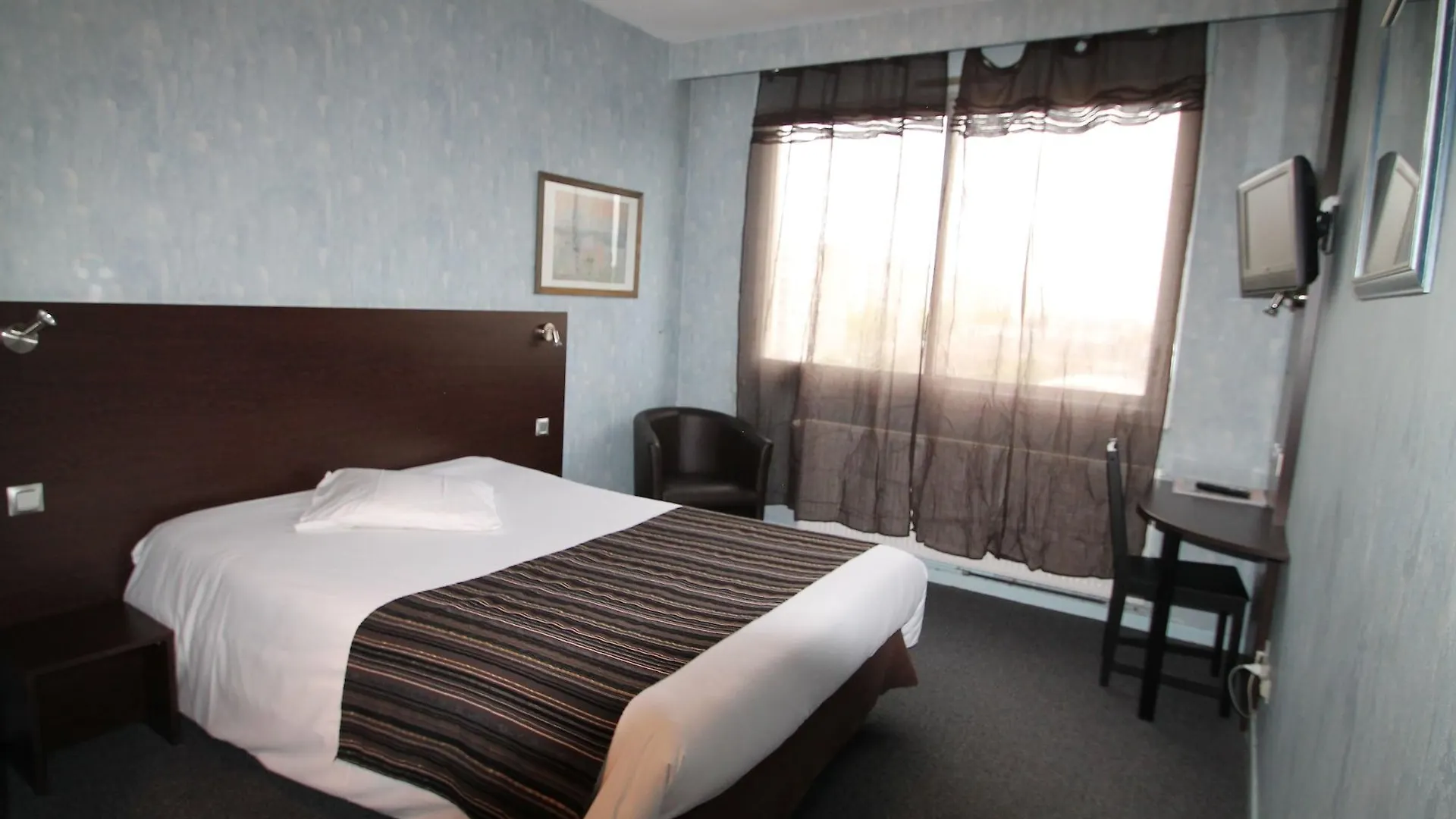 Adonis Lyon Est Hotel Artys Saint-Priest-en-Jarez