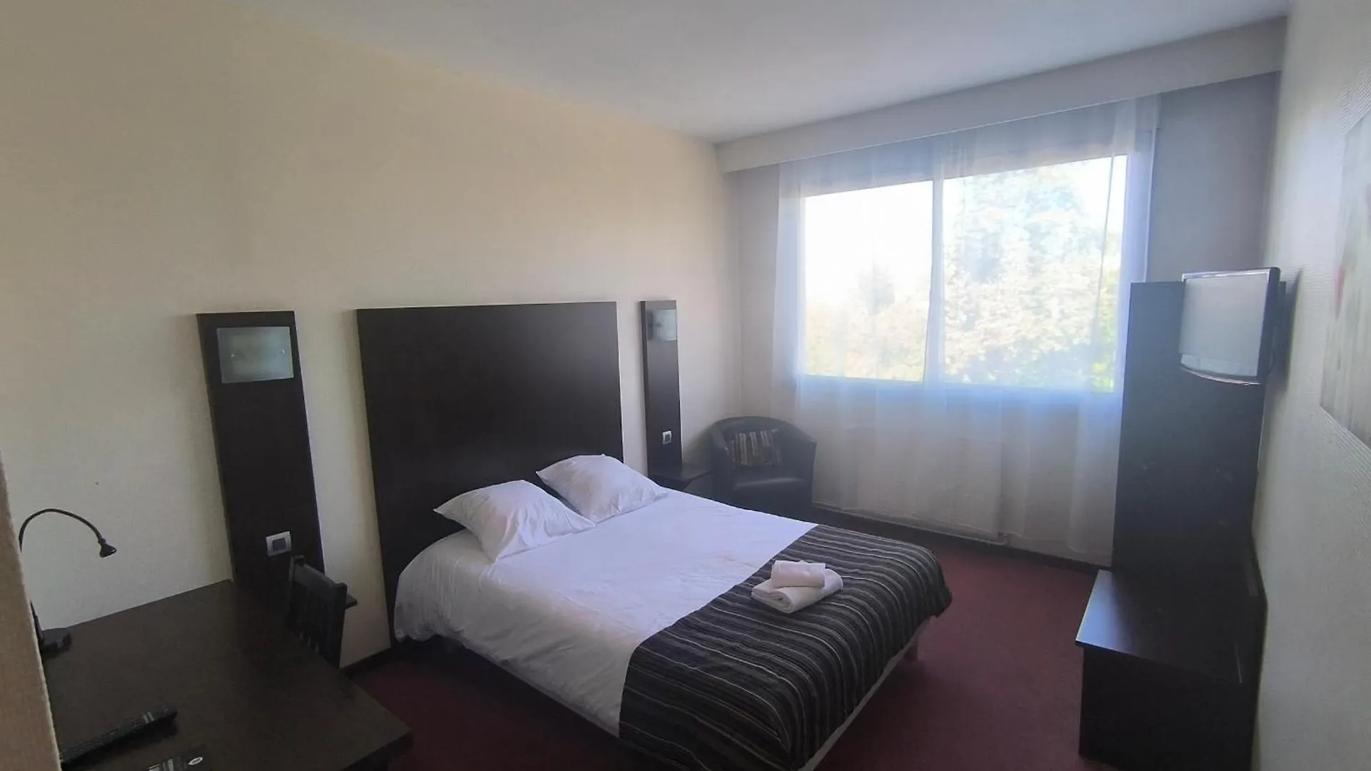 Adonis Lyon Est Hotel Artys Saint-Priest-en-Jarez France
