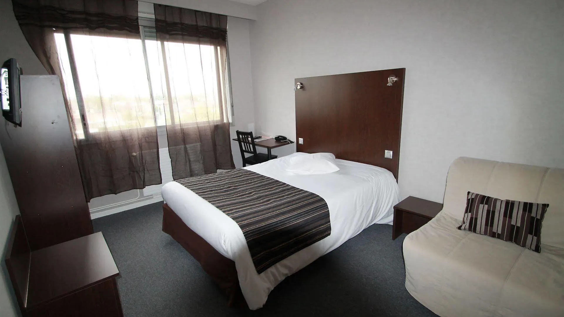Adonis Lyon Est Hotel Artys Saint-Priest-en-Jarez France